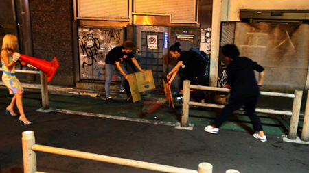 Chim↑Pom『SUPER RAT』2011-12 ©2011 Chim↑Pom　Courtesy of MUJIN-TO Production, Tokyo