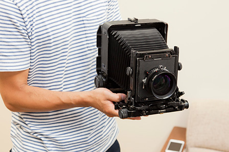本城直季が使用する4×5インチ（シノゴ）の大判カメラ「トヨフィールド」