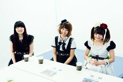 左から：MISA、廣瀬茜、小鳩ミク