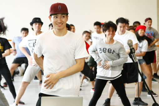 『DANCE DANCE ASIA –Crossing the Movements』マニラ公演　ワークショップの様子　©Vincent Coscolluela / DANCE DANCE ASIA