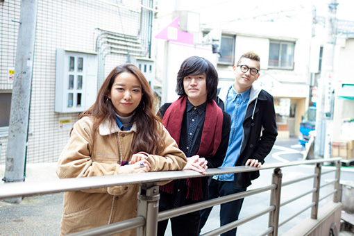 左から：黒田秋子、真田徹、Chiripon