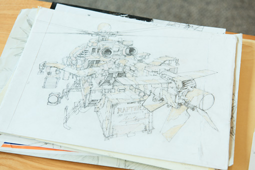 封筒の裏に描かれた戦艦のドローイング。田島いわく「封筒は紙がしっかりしていて描きやすい」とのこと