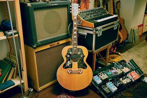 Gibson「J-200」