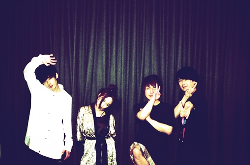 左から：バンビ、理姫、奥脇達也、山田康二郎
