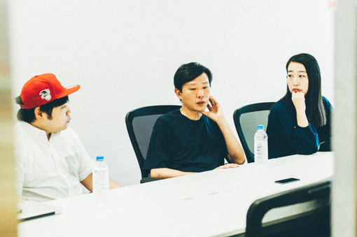 左から：田中佑司、蔡忠浩、森本夏子