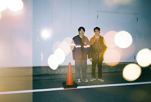 左から：大竹雅生（Gt,Syn）、須田洋次郎（Dr）