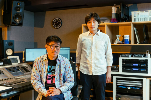 亀田誠治（かめだ せいじ）<br>1964年生まれ。音楽プロデューサー・編曲家として数多くのヒット曲を生み出し、ベーシストとしても様々なアーティストのレコーディングやライブに参加。2004年には椎名林檎らと東京事変を結成。2005年からはBankBandのベーシストとして『ap bank fes』に参加。近年はJ-POPの魅力を解説するNHK Eテレの音楽教養番組『亀田音楽専門学校』シリーズへの出演や、親子孫3世代がジャンルを超えて音楽を体験できるフリーイベント『日比谷音楽祭』の実行委員長を務めるなど、さまざまなかたちで音楽の魅力を発信している。<br><br>柴那典（しば とものり）<br>1976年神奈川県生まれ。ライター、編集者。音楽ジャーナリスト。ロッキング・オン社を経て独立。雑誌、WEB、モバイルなど各方面にて編集とライティングを担当し、音楽やサブカルチャー分野を中心に幅広くインタビュー、記事執筆を手掛ける。著書に『ヒットの崩壊』（講談社）、『初音ミクはなぜ世界を変えたのか？』（太田出版）がある。