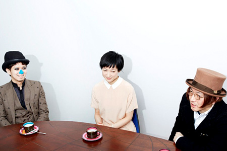 左から：H ZETT M、緒川たまき、湯澤幸一郎