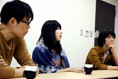 左から：岸田佳也、ユミコ、トクマルシューゴ