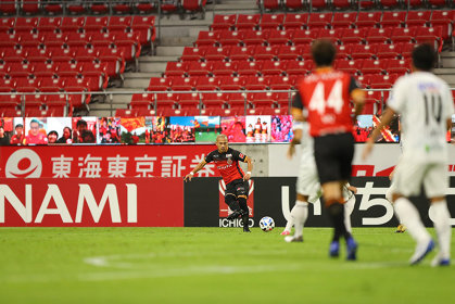 名古屋グランパスとKDDIが自宅とスタジアムをつなぐ新観戦モデルを提案