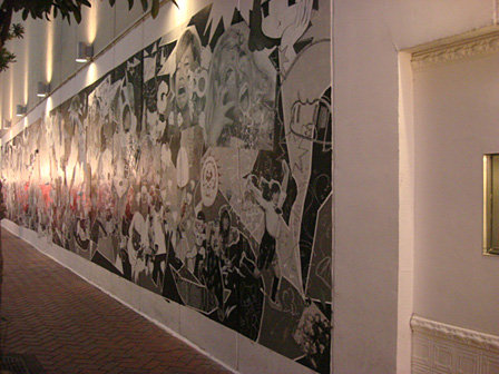 PARCO PART1の外壁にある作品『ギャルニカ』